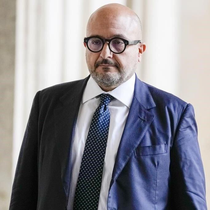 Italy's culture minister resigns after admitting an affair with a ministry consultant